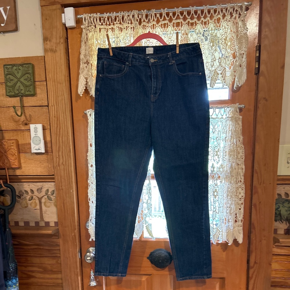 Ladies Skinny Jeans lightly worn
